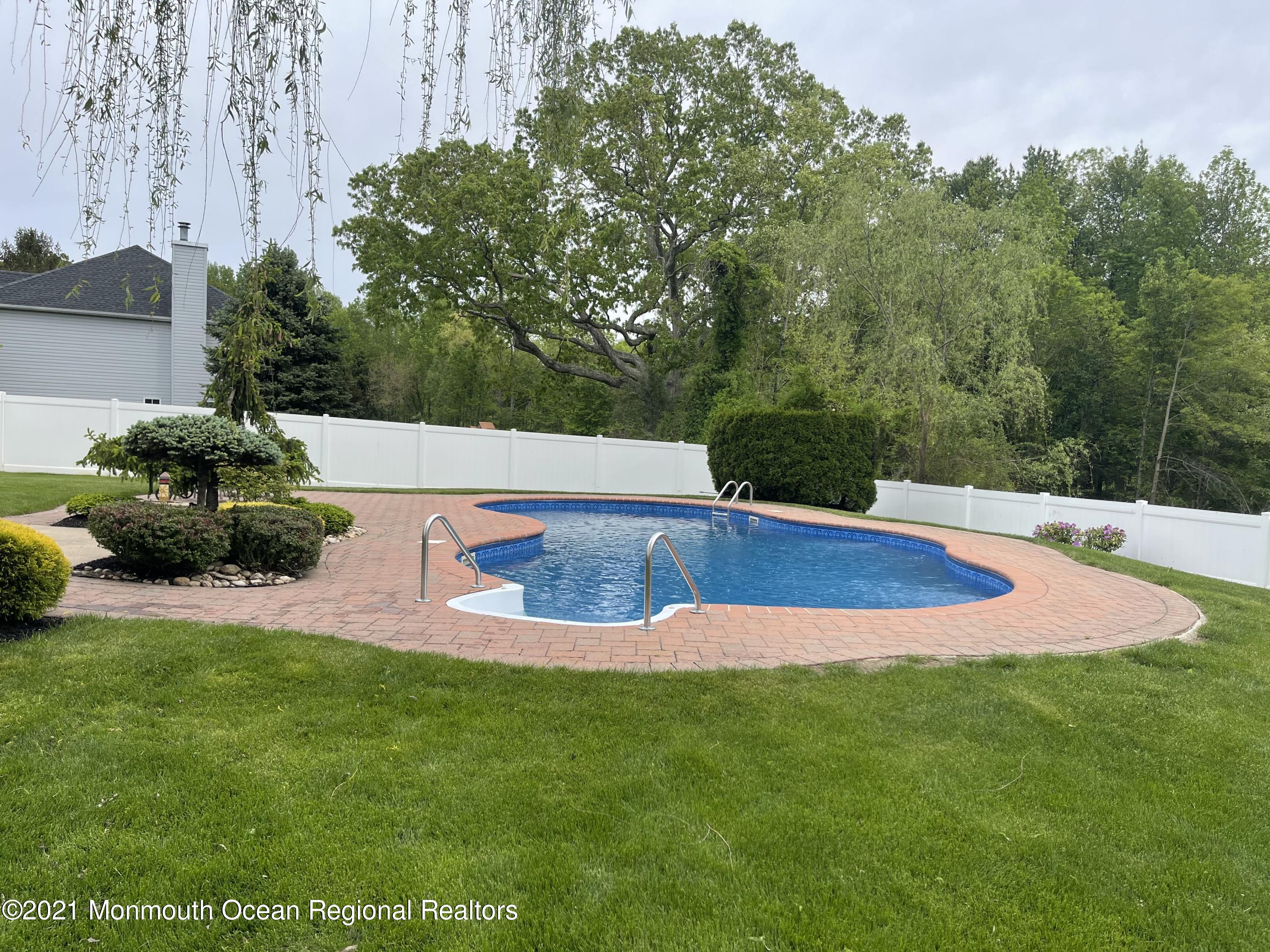 7 Sunnywoods Road Manalapan, NJ 07726 - Photo 3 of 22 IMG_5110