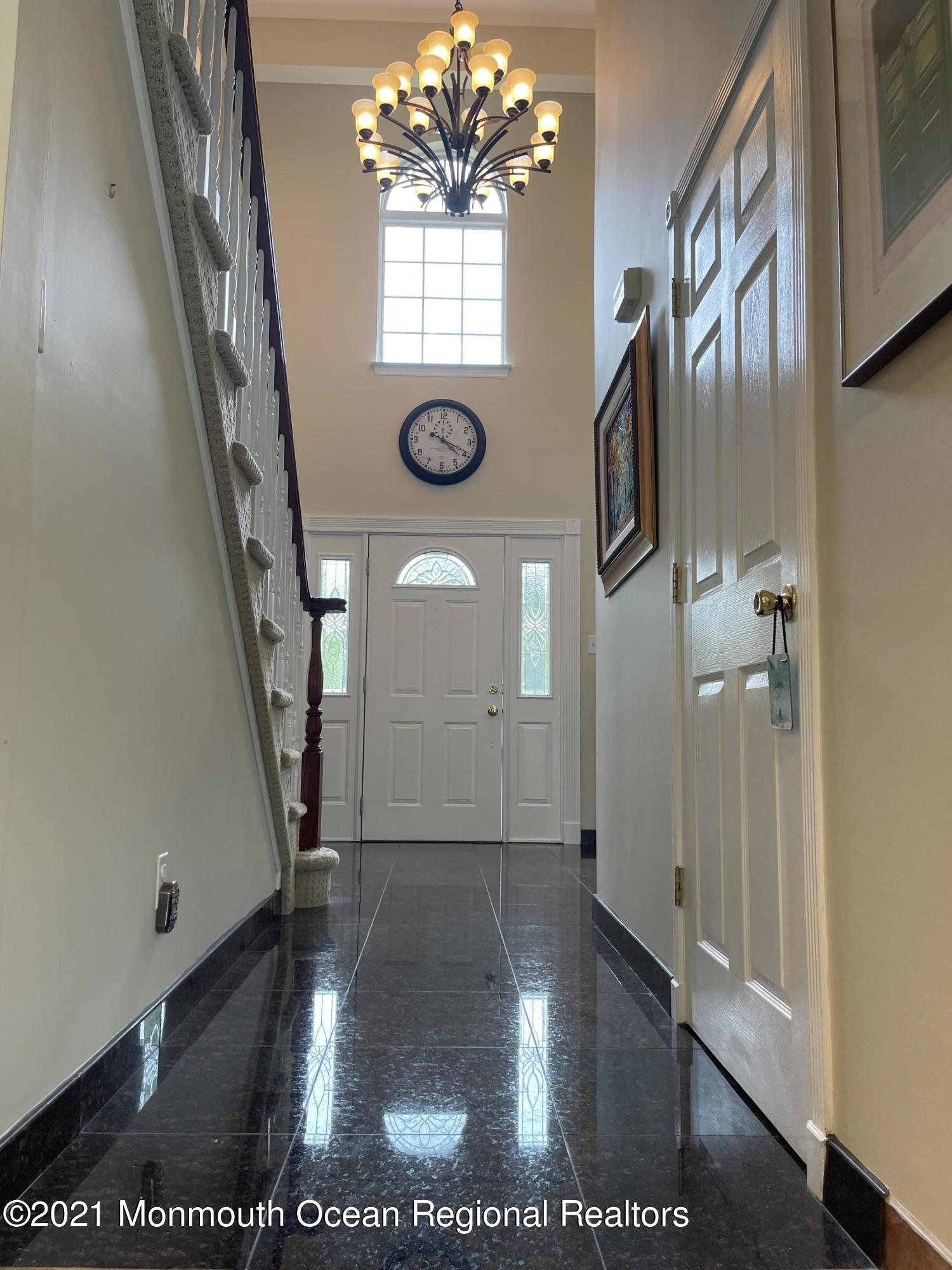 7 Sunnywoods Road Manalapan, NJ 07726 - Photo 5 of 22 IMG_5146