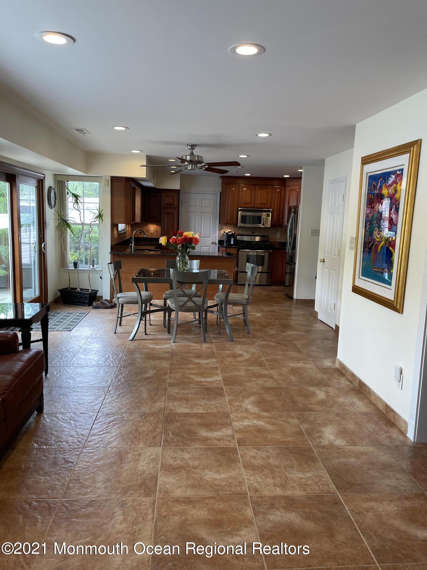 7 Sunnywoods Road Manalapan, NJ 07726 - Photo 8 of 22 IMG_5123