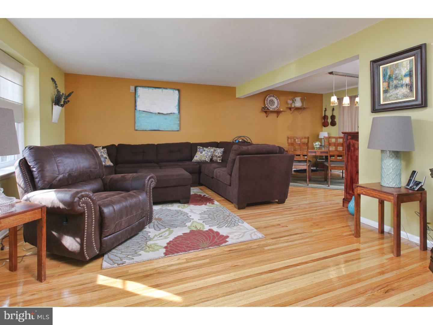 175 Conrow Road Delran, NJ 08075 - Photo 3 of 17 Living Room