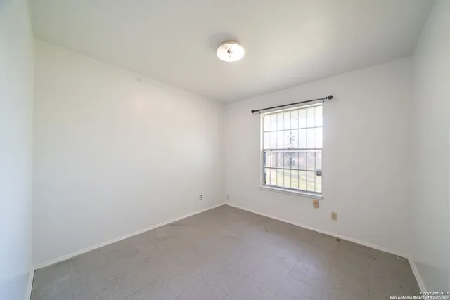 $140,000 | 5135 Village Lawn, San Antonio, TX 78218