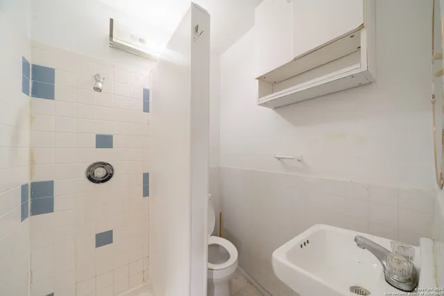 $140,000 | 5135 Village Lawn, San Antonio, TX 78218