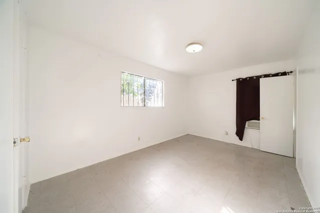 $140,000 | 5135 Village Lawn, San Antonio, TX 78218