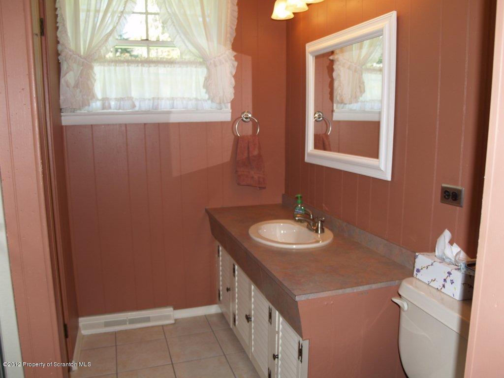 1670 Summit Lake Road Clarks Summit, PA 18411 - Photo 12 of 21 Gallery Image 12