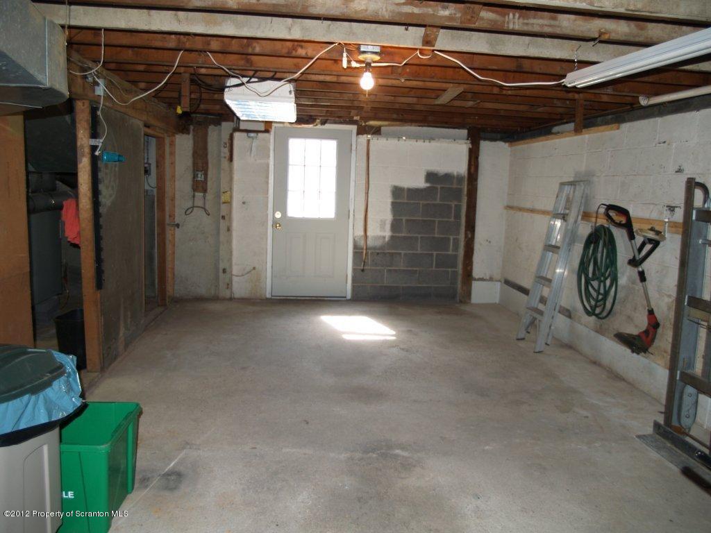 1670 Summit Lake Road Clarks Summit, PA 18411 - Photo 15 of 21 Gallery Image 15