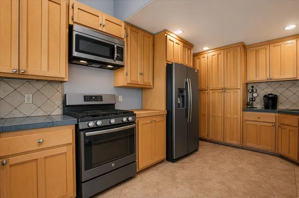 $600,000 | 13540 North Keystone Court, Penn Valley, CA 95946