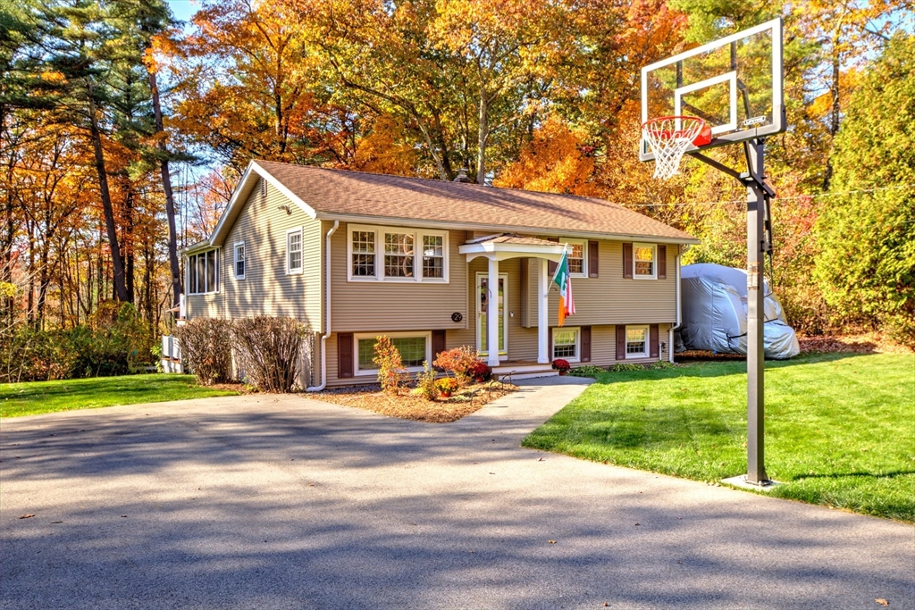 29 Sleigh Road Chelmsford, MA 01824 - Photo 1 of 42 Gallery Image 1