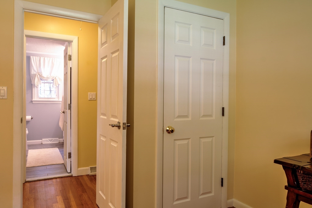 29 Sleigh Road Chelmsford, MA 01824 - Photo 18 of 42 Gallery Image 18