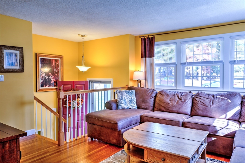 29 Sleigh Road Chelmsford, MA 01824 - Photo 2 of 42 Gallery Image 2