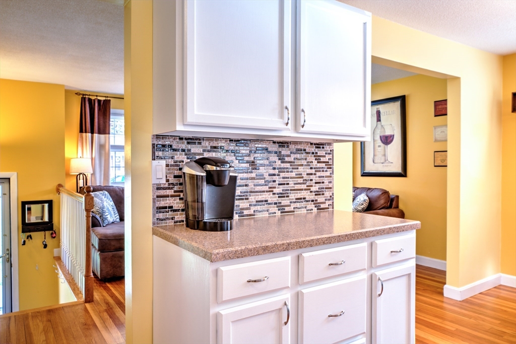 29 Sleigh Road Chelmsford, MA 01824 - Photo 6 of 42 Gallery Image 6