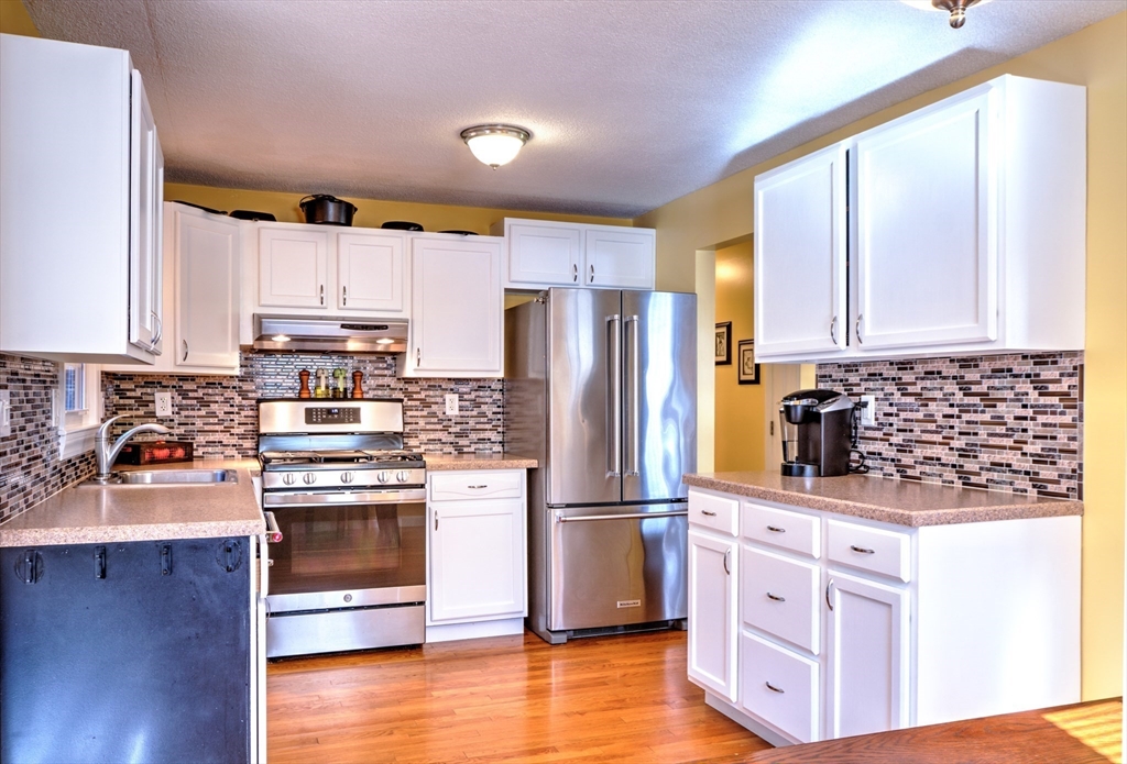 29 Sleigh Road Chelmsford, MA 01824 - Photo 10 of 42 Gallery Image 10