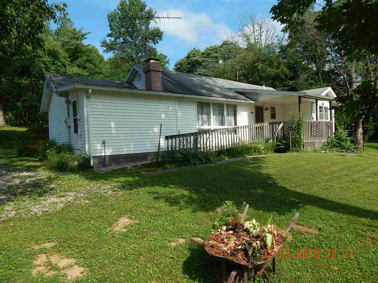 3525 North Thomas Road Bloomington, IN 47404 - Photo 2 of 28