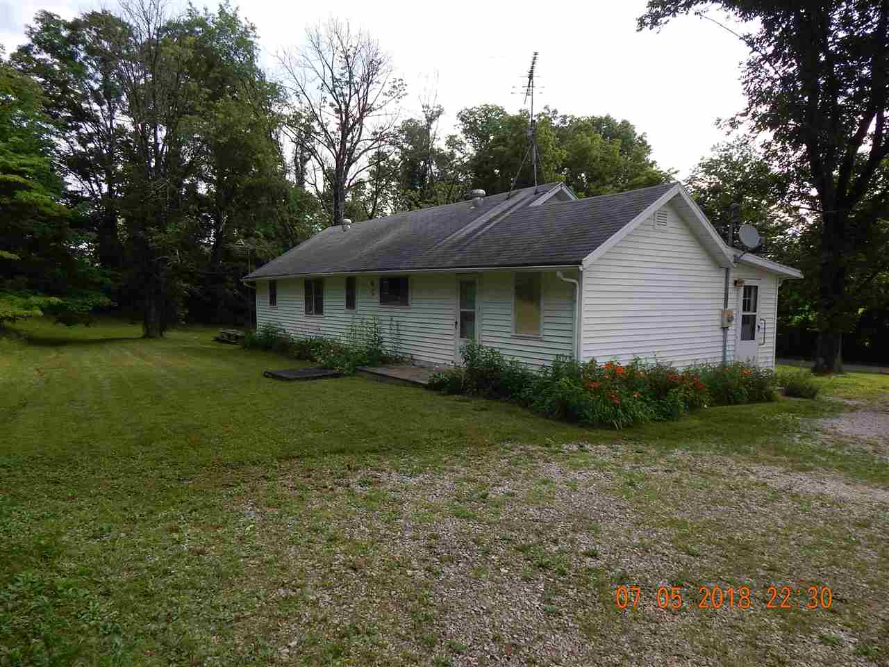 3525 North Thomas Road Bloomington, IN 47404 - Photo 12 of 28