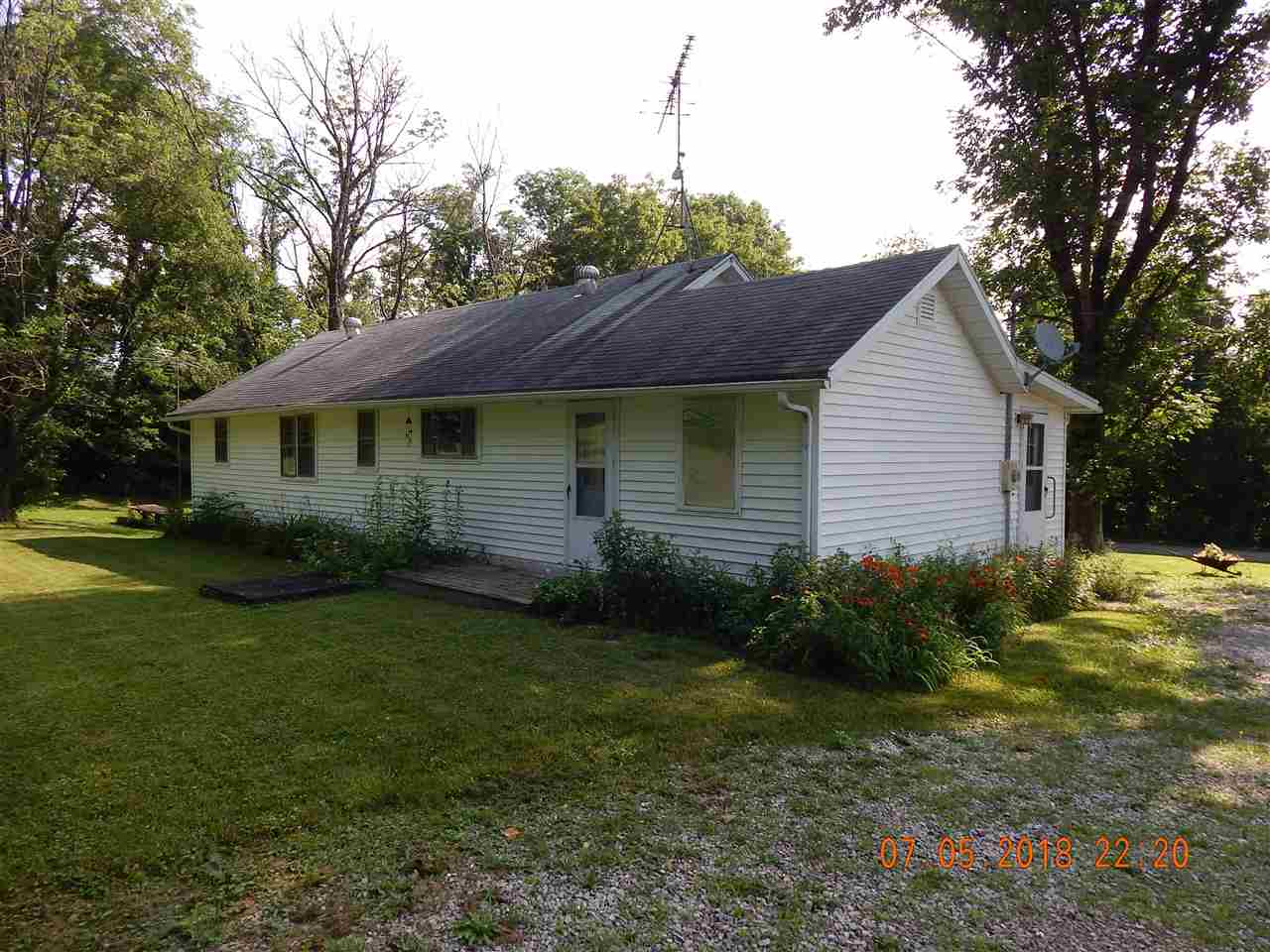 3525 North Thomas Road Bloomington, IN 47404 - Photo 3 of 28
