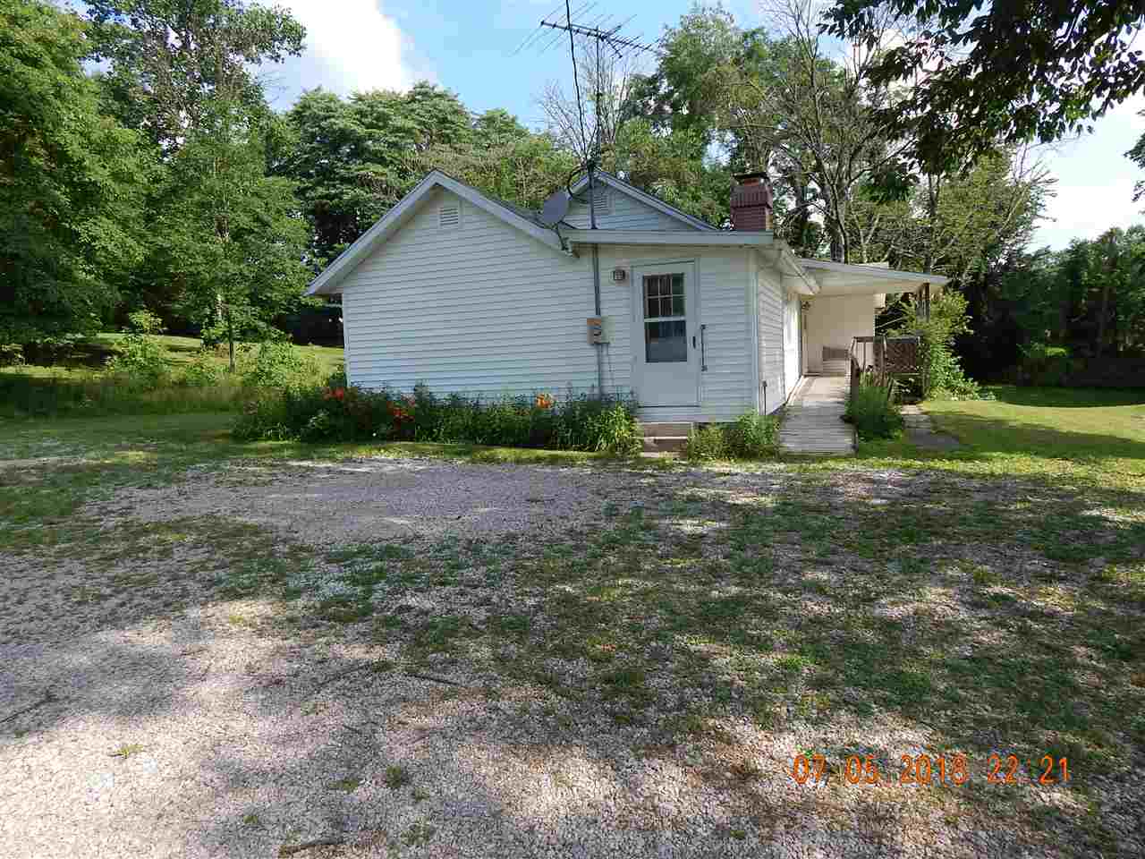 3525 North Thomas Road Bloomington, IN 47404 - Photo 5 of 28