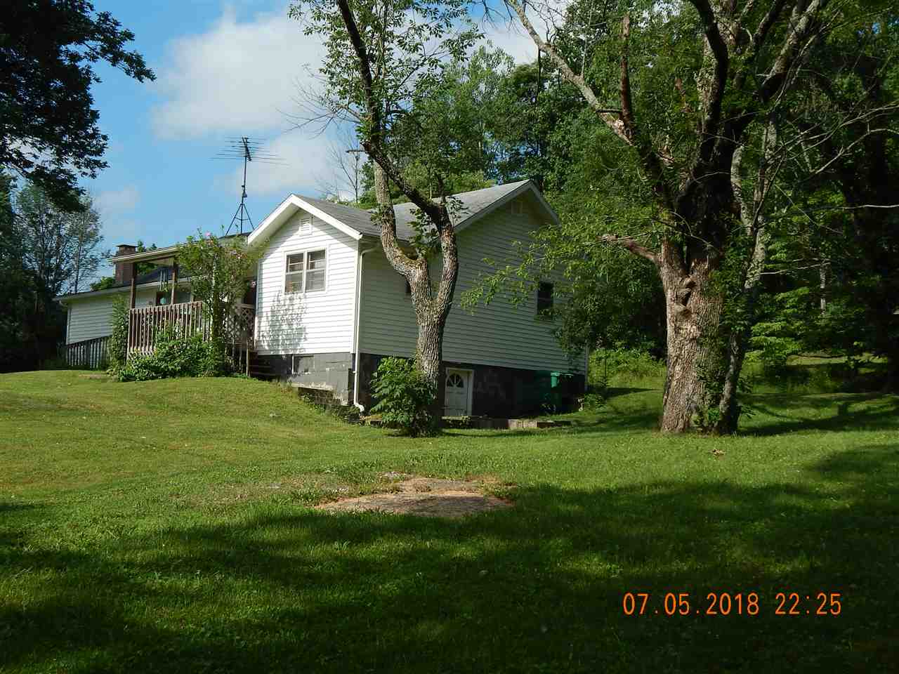 3525 North Thomas Road Bloomington, IN 47404 - Photo 8 of 28