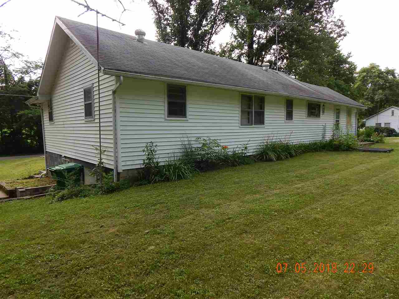 3525 North Thomas Road Bloomington, IN 47404 - Photo 10 of 28