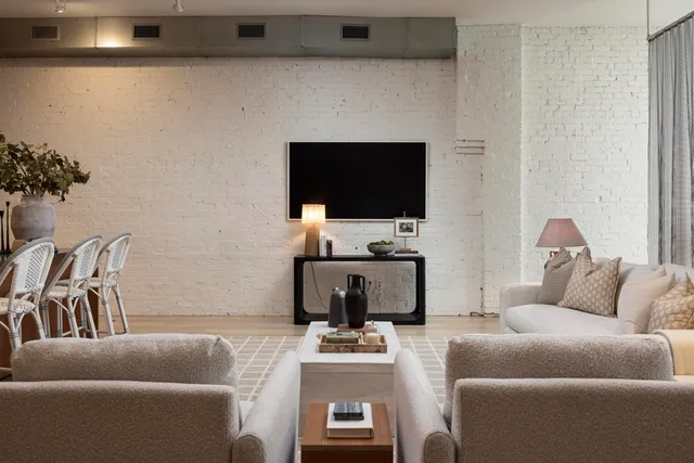 $594,000 | 55 East Main Street, Unit 204, Chattanooga, TN 37408