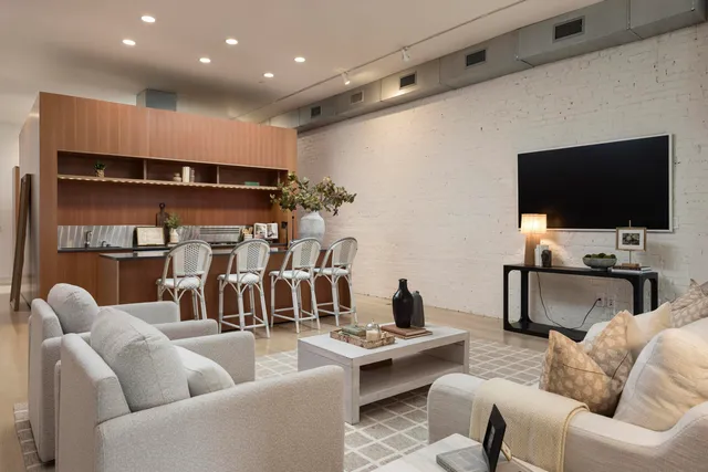 $594,000 | 55 East Main Street, Unit 204, Chattanooga, TN 37408