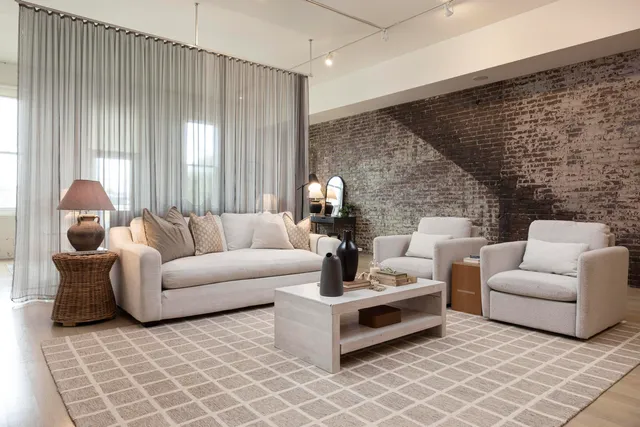 $594,000 | 55 East Main Street, Unit 204, Chattanooga, TN 37408