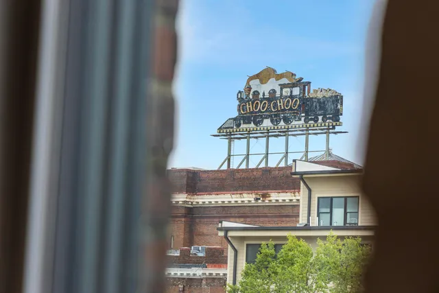 $594,000 | 55 East Main Street, Unit 204, Chattanooga, TN 37408