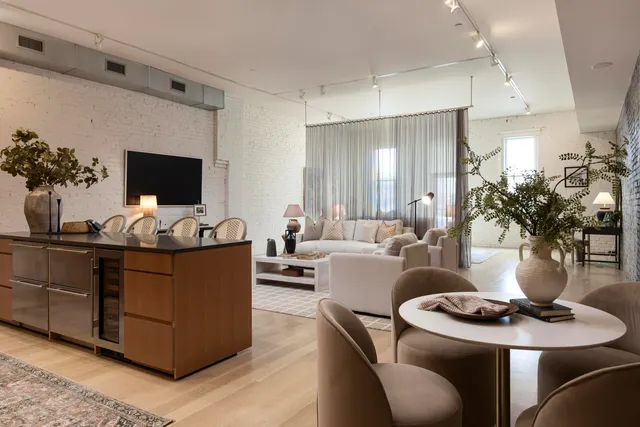 $594,000 | 55 East Main Street, Unit 204, Chattanooga, TN 37408