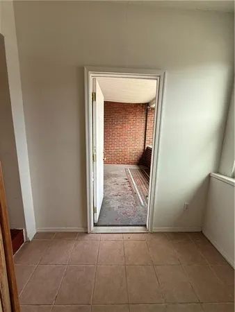 $2,300 | 2332 Sherbrook Street, Pittsburgh, PA 15217