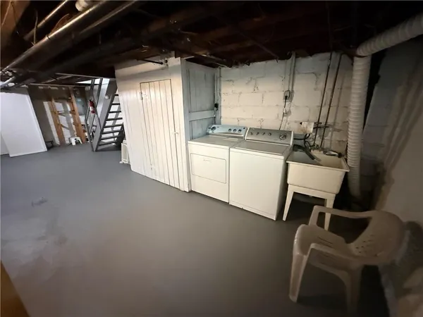 $2,300 | 2332 Sherbrook Street, Pittsburgh, PA 15217