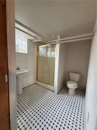 $2,300 | 2332 Sherbrook Street, Pittsburgh, PA 15217