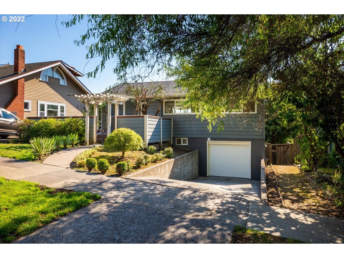 5114 Southwest View Point Terrace Portland, OR 97239 - Photo 2 of 30