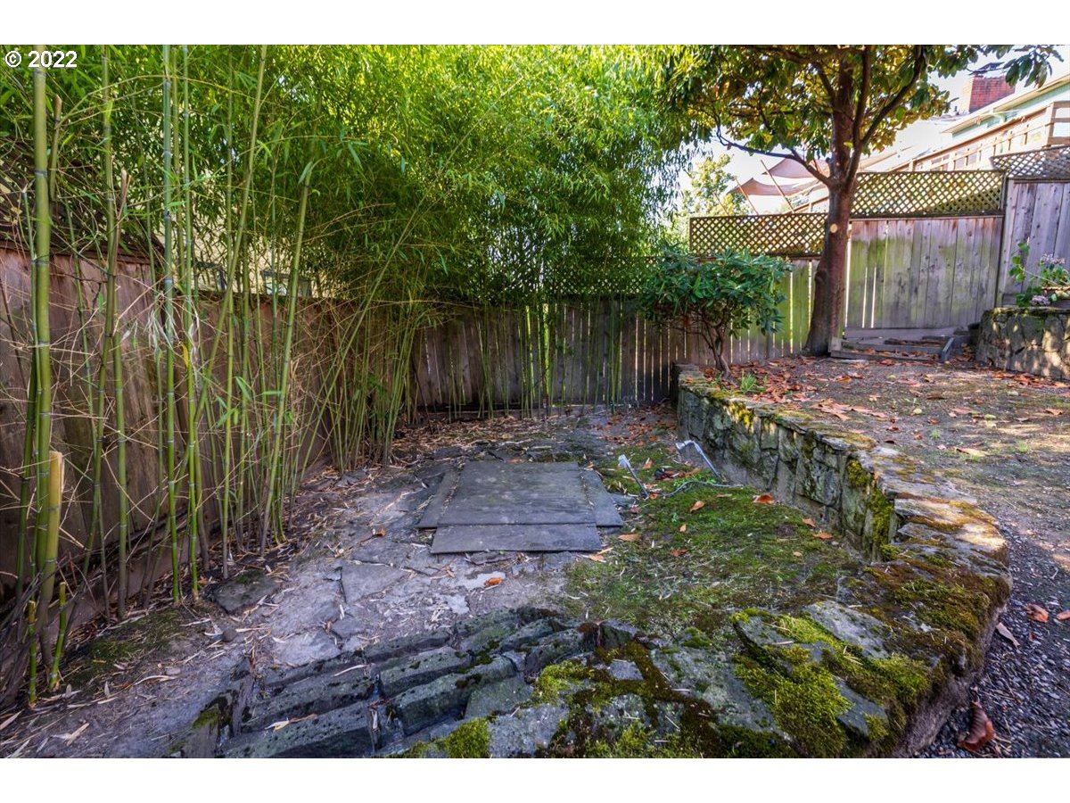 5114 Southwest View Point Terrace Portland, OR 97239 - Photo 26 of 30