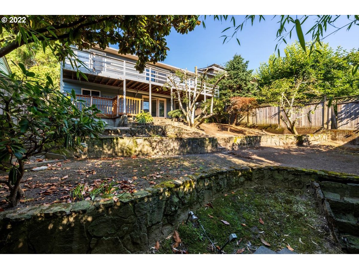5114 Southwest View Point Terrace Portland, OR 97239 - Photo 28 of 30