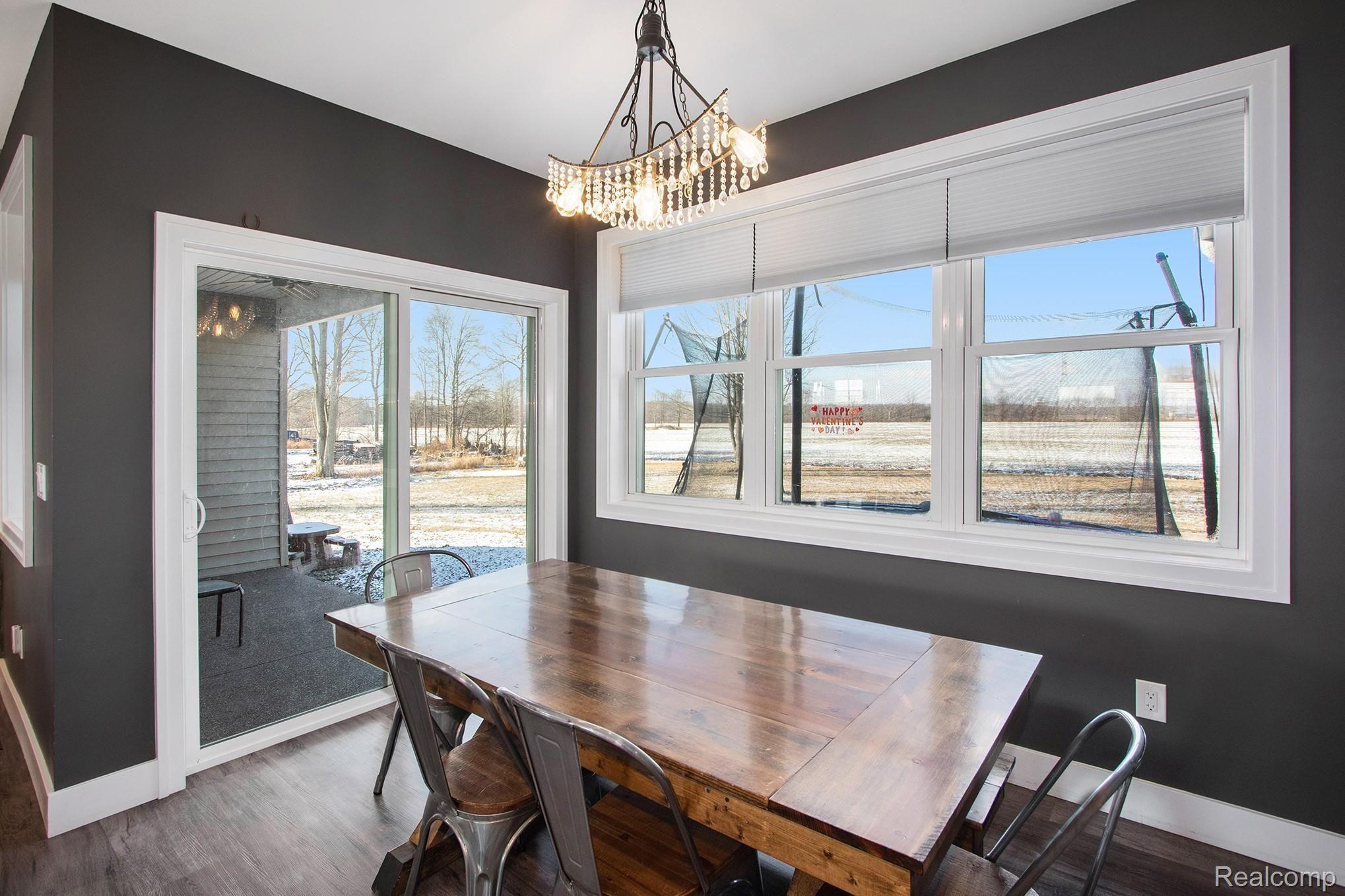 2086 Palms Road Columbus, MI 48063 - Photo 10 of 31 Dining Nook