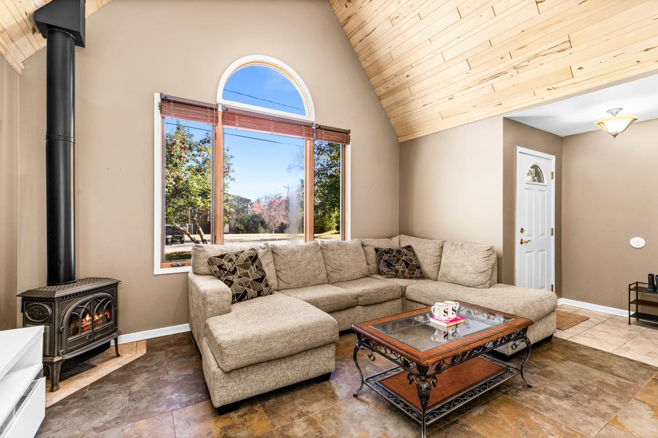 847 Spring Lake Road Cloquet, MN 55720 - Photo 11 of 30