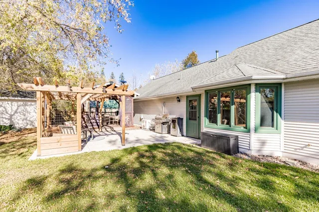 $289,900 | 847 Spring Lake Road, Cloquet, MN 55720