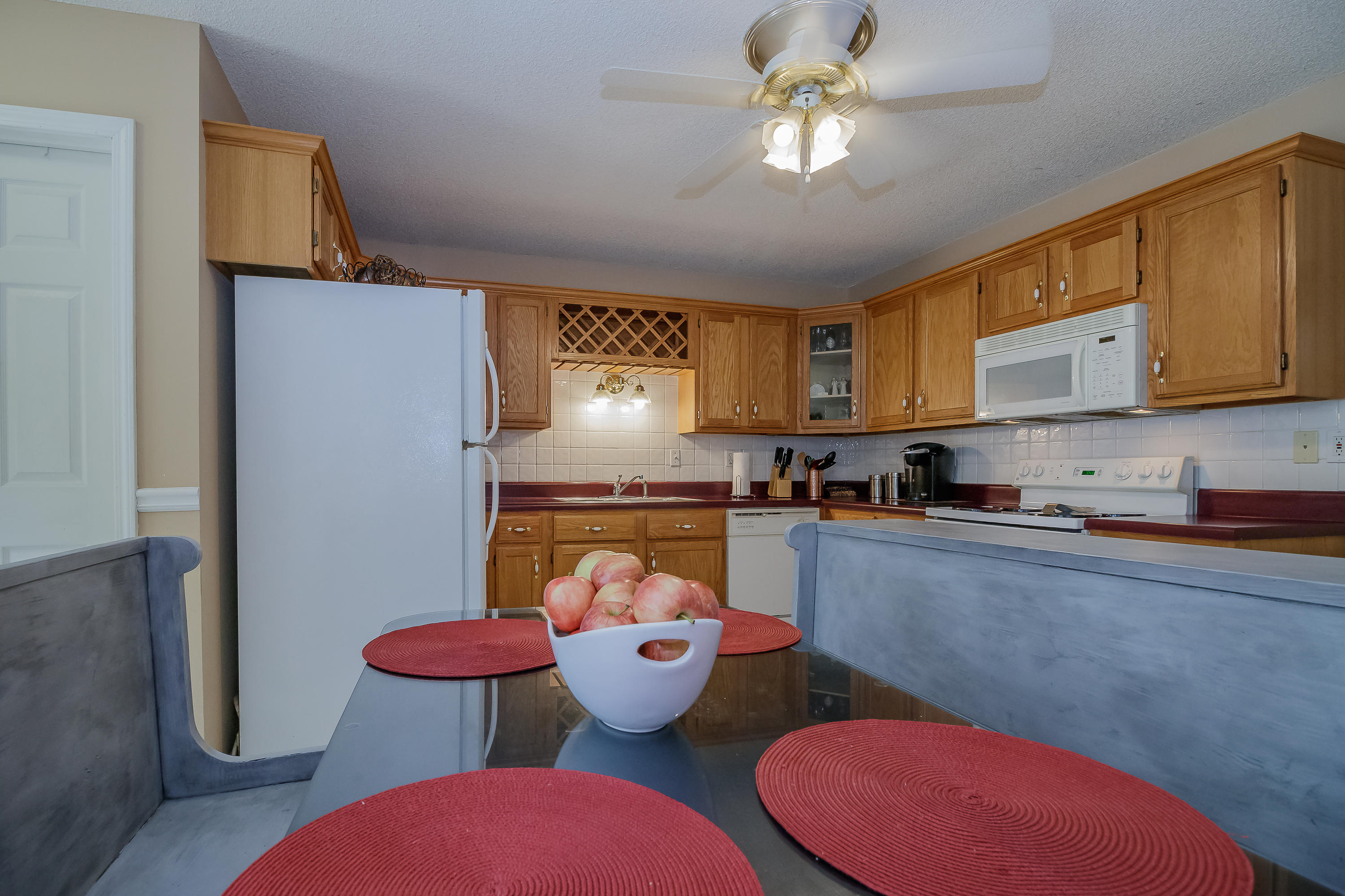 71 Earl Garner Road Ringgold, GA 30736 - Photo 11 of 40 Kitchen
