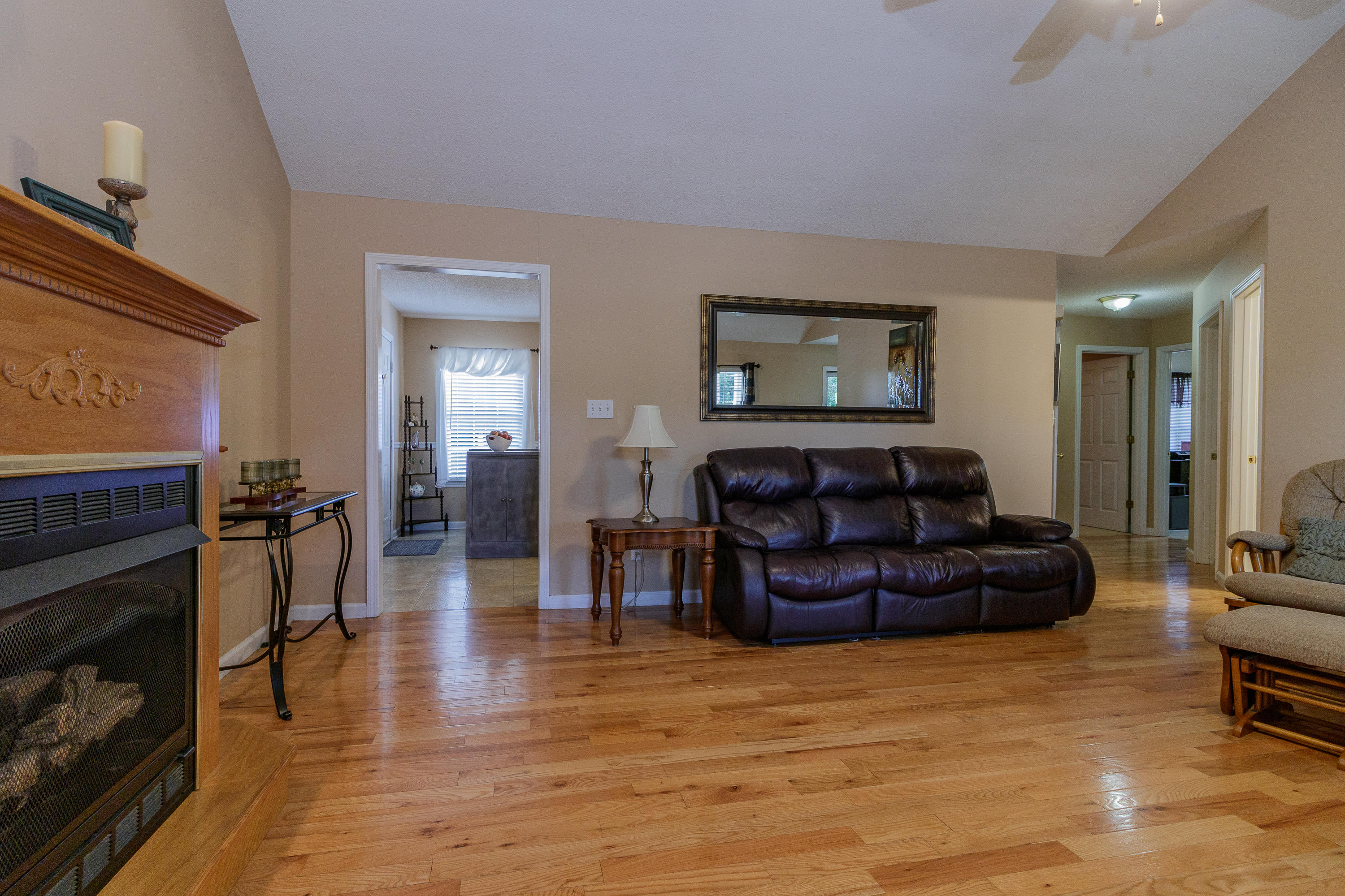 71 Earl Garner Road Ringgold, GA 30736 - Photo 8 of 40 Living Room