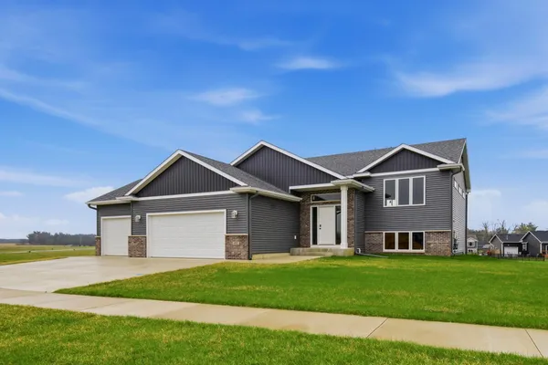 $454,900 | 1312 18th Drive Northeast, Austin, MN 55912