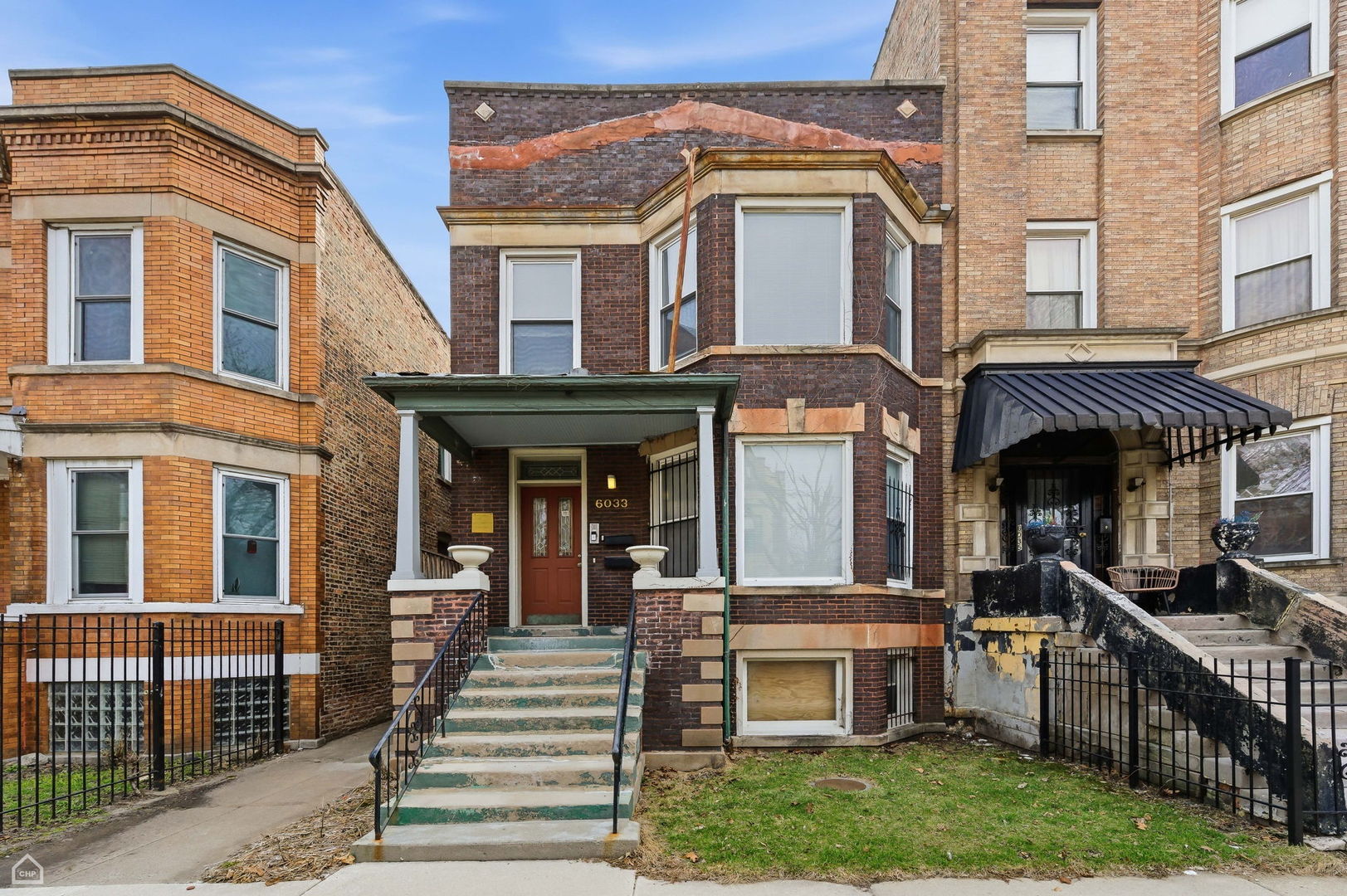 6033 South Rhodes Avenue Chicago, IL 60637 - Photo 1 of 15 Gallery Image 1