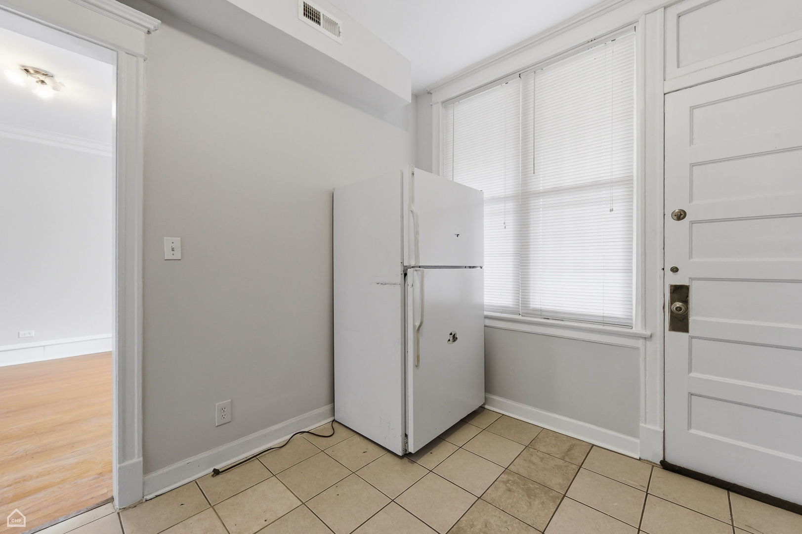 6033 South Rhodes Avenue Chicago, IL 60637 - Photo 11 of 15 Gallery Image 11