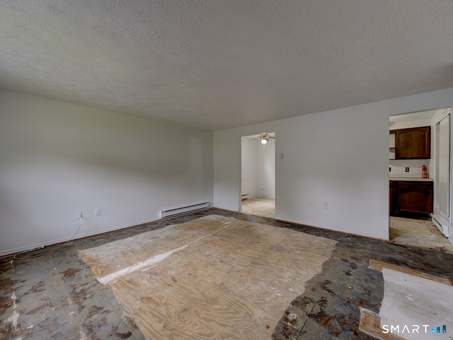 37 Spring View Lane Windham, CT 06226 - Photo 10 of 32