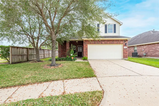 $300,000 | 3031 Sweet Gum Bay Court, Dickinson, TX 77539