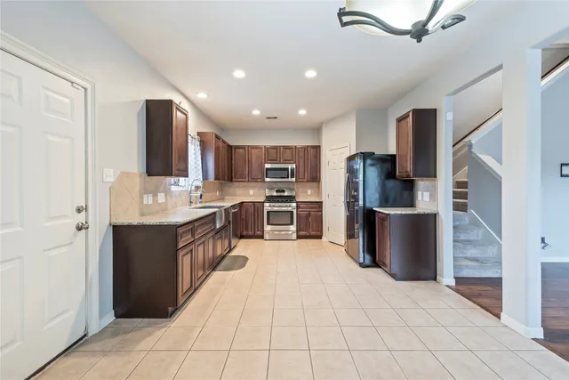 $300,000 | 3031 Sweet Gum Bay Court, Dickinson, TX 77539