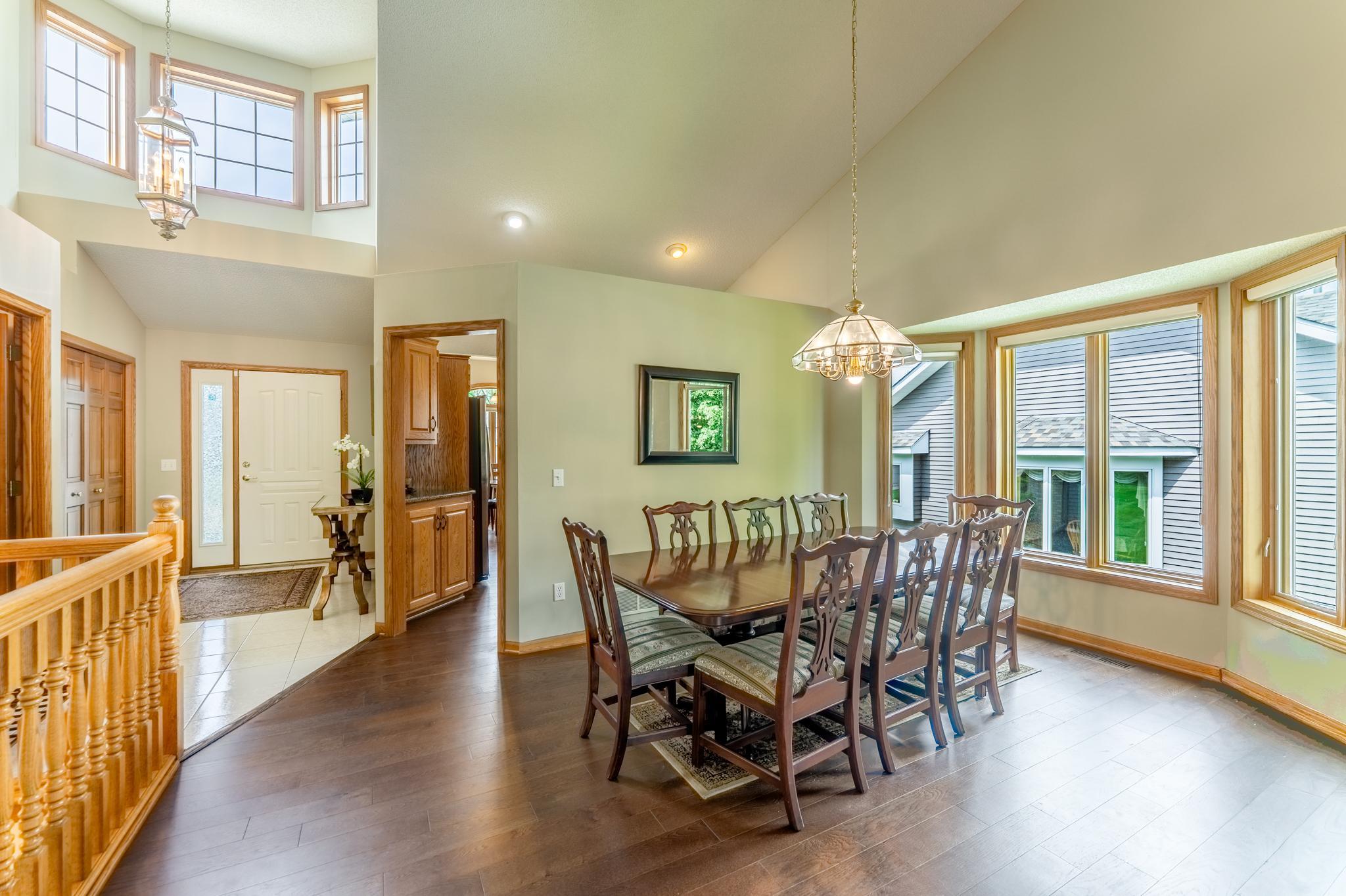 3022 Highpointe Curve Roseville, MN 55113 - Photo 9 of 38