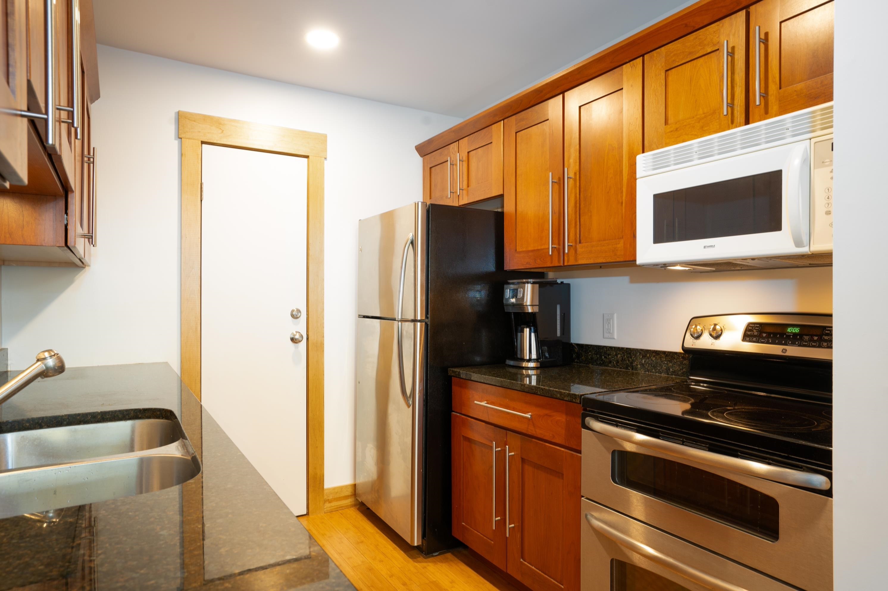 32 Shattarack Road, Unit B5 Stratton, VT 05340 - Photo 11 of 36