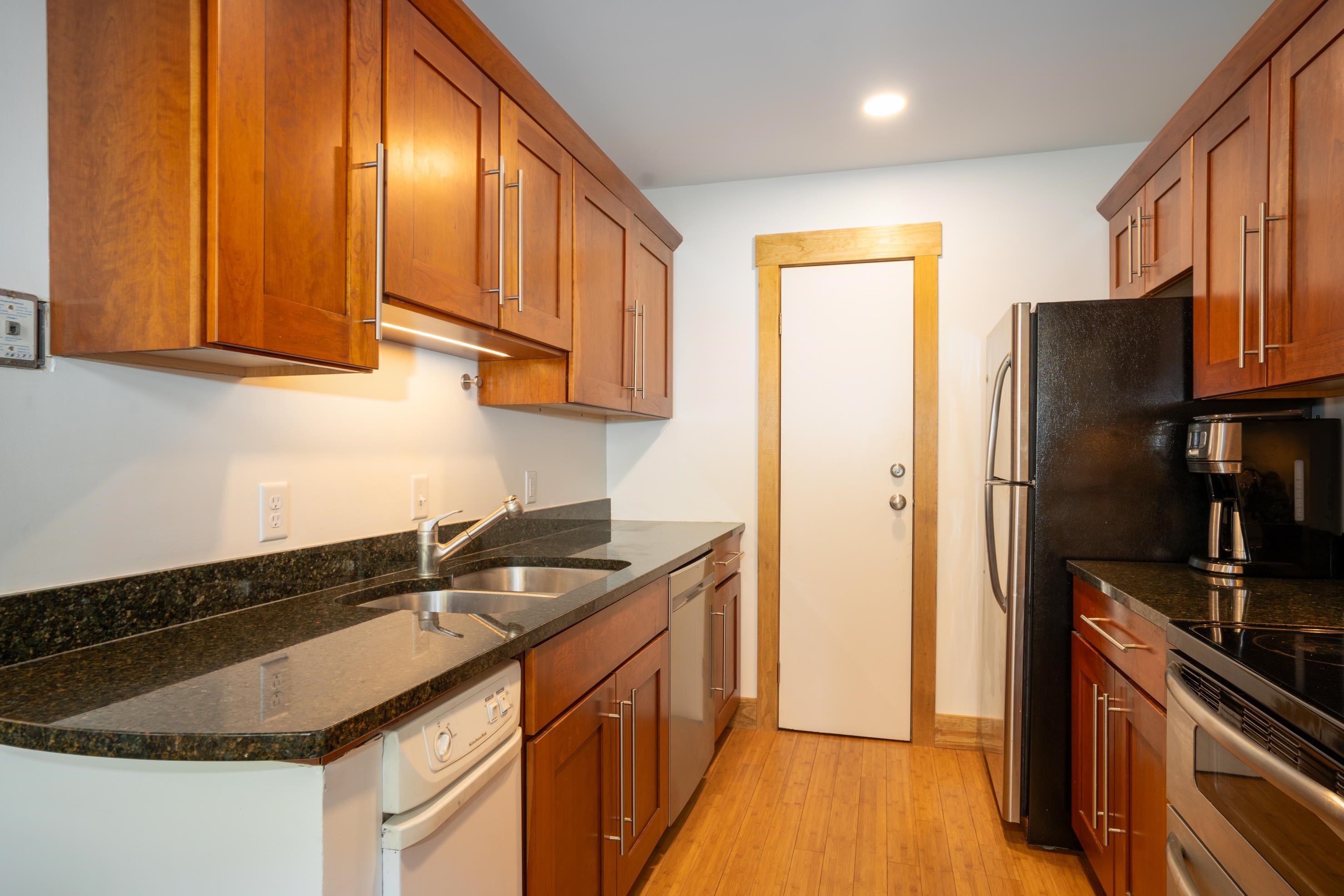 32 Shattarack Road, Unit B5 Stratton, VT 05340 - Photo 10 of 36