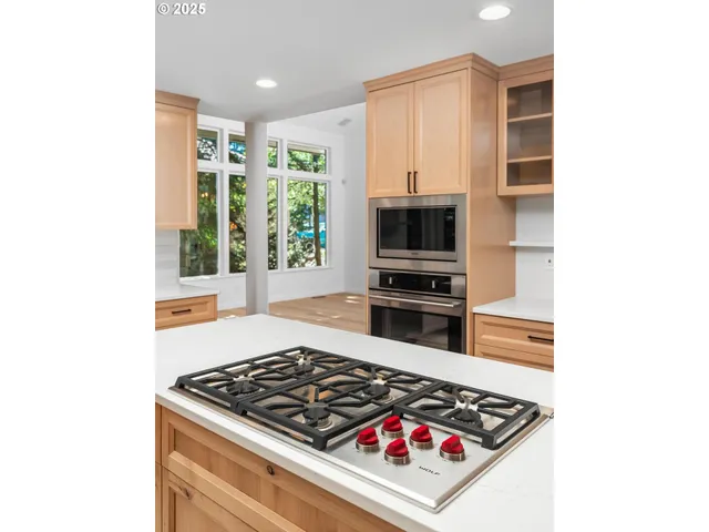 $775,000 | 3140 Northeast Rocky Butte Lane, Portland, OR 97220