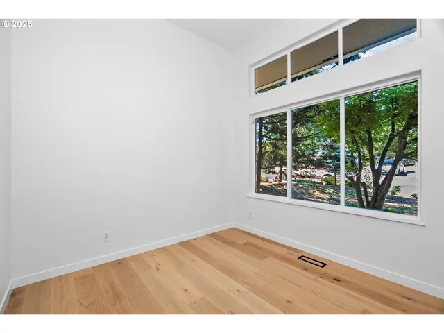 $775,000 | 3140 Northeast Rocky Butte Lane, Portland, OR 97220