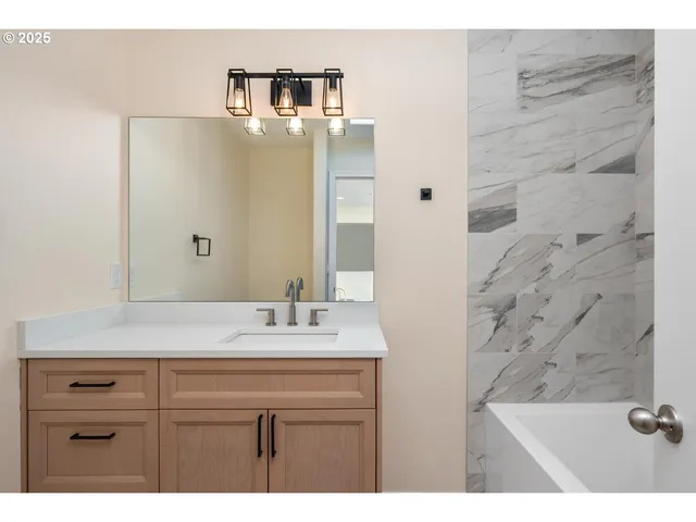 $775,000 | 3140 Northeast Rocky Butte Lane, Portland, OR 97220