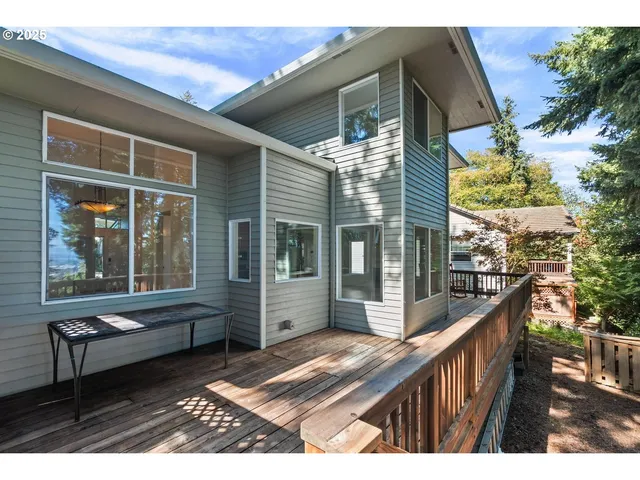 $775,000 | 3140 Northeast Rocky Butte Lane, Portland, OR 97220